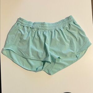 Lululemon Hotty Hot Low-Rise Lined Shorts 2.5" | Seafoam Green | EUC